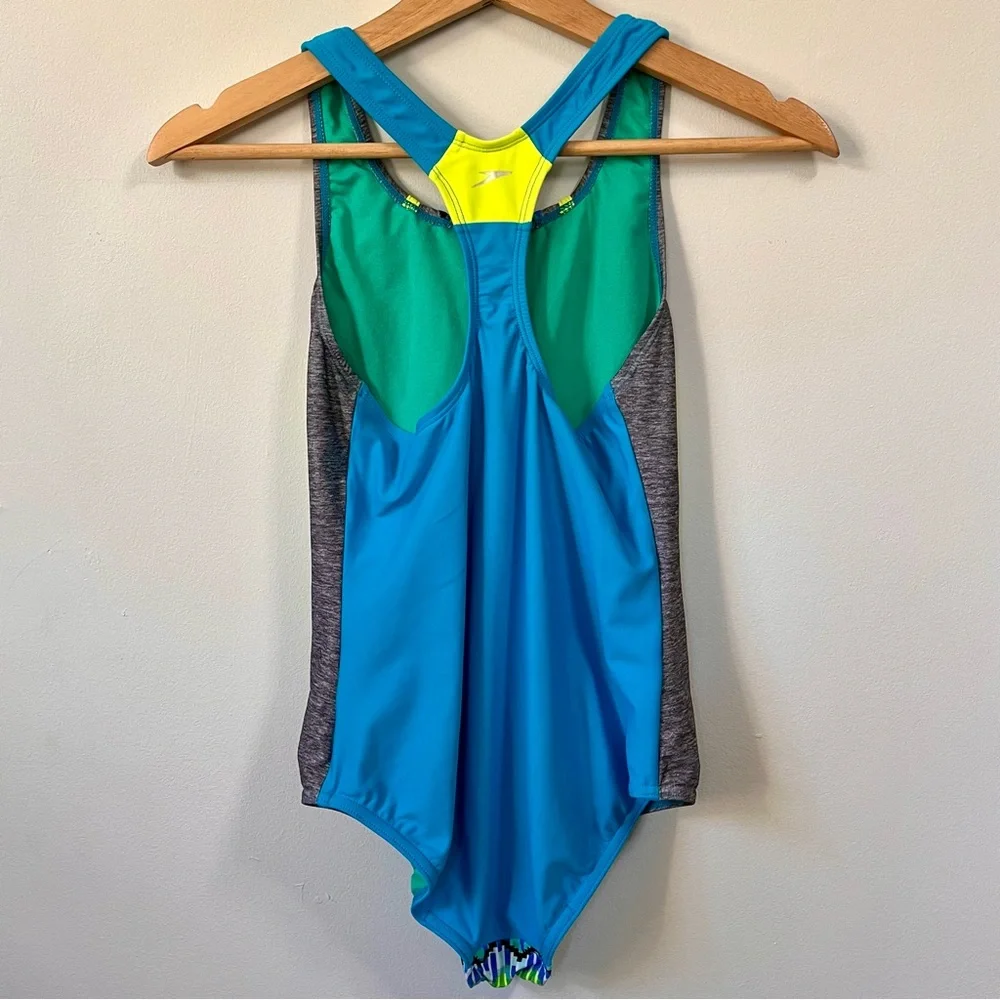 Speedo Youth One Piece Swimsuit, Size 16 🩱 - Picture 4 of 8